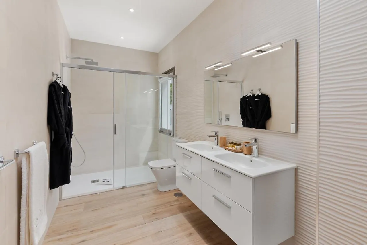Karat Royal White Villa Costa Adeje