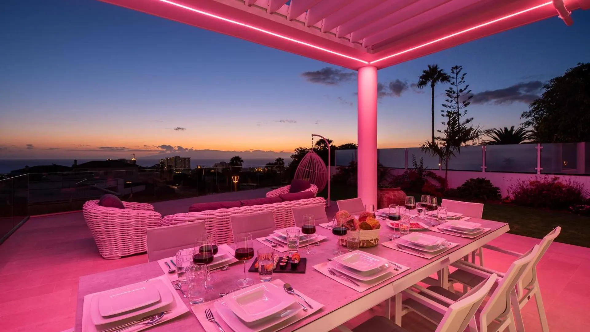 Karat Royal White Villa Costa Adeje